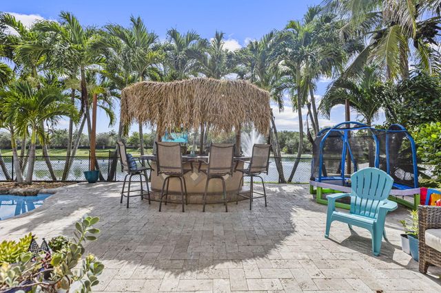 455 Cresta Circle, West Palm Beach, FL 33413