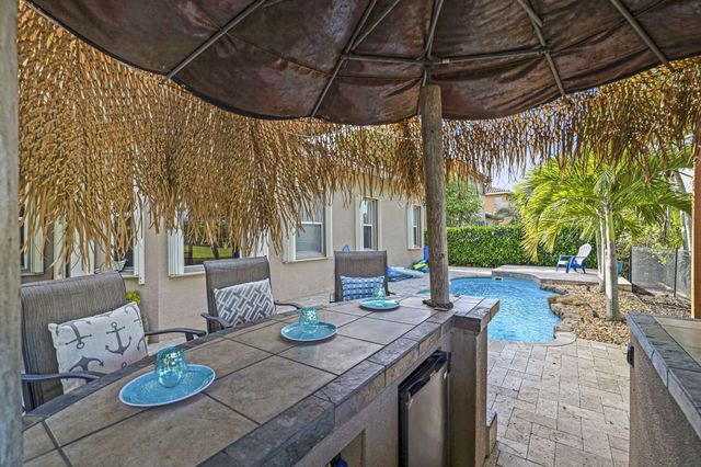 455 Cresta Circle, West Palm Beach, FL 33413