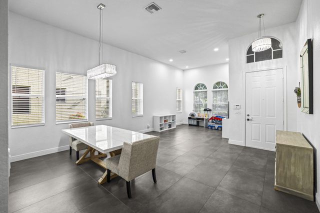 455 Cresta Circle, West Palm Beach, FL 33413