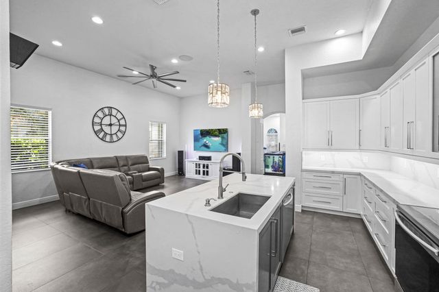 455 Cresta Circle, West Palm Beach, FL 33413