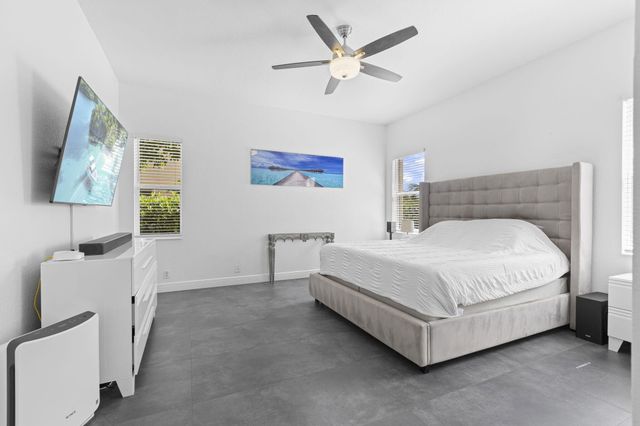 455 Cresta Circle, West Palm Beach, FL 33413