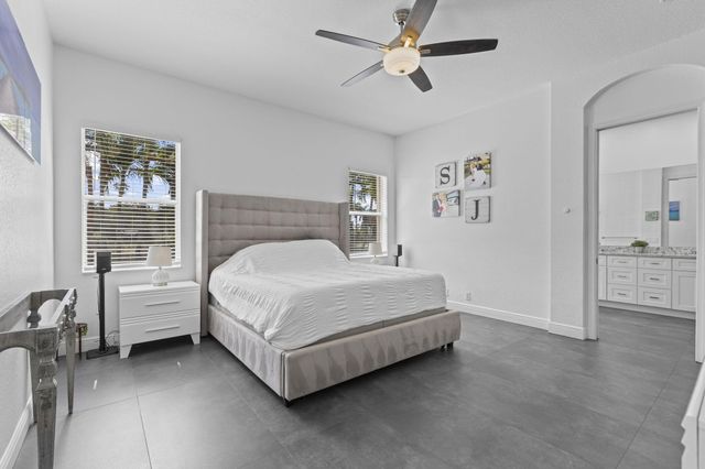 455 Cresta Circle, West Palm Beach, FL 33413