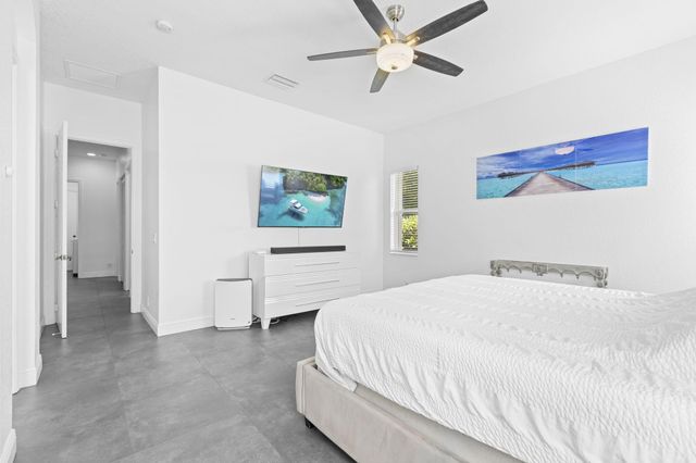 455 Cresta Circle, West Palm Beach, FL 33413