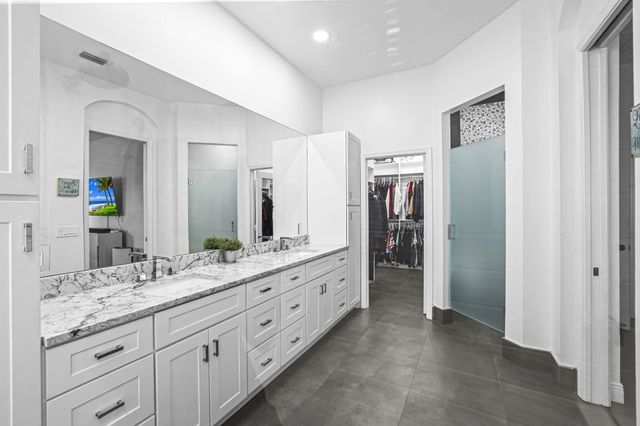 455 Cresta Circle, West Palm Beach, FL 33413