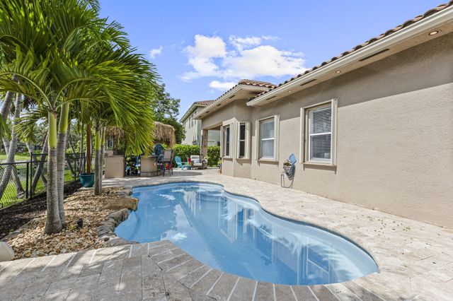 455 Cresta Circle, West Palm Beach, FL 33413