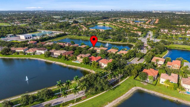 455 Cresta Circle, West Palm Beach, FL 33413