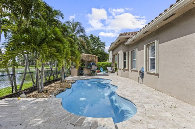 455 Cresta Circle, West Palm Beach, FL 33413