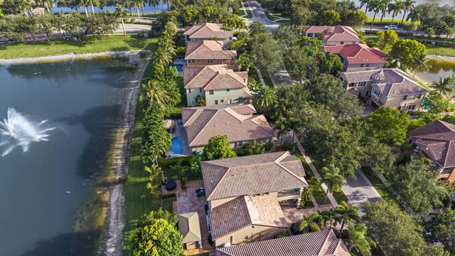 455 Cresta Circle, West Palm Beach, FL 33413