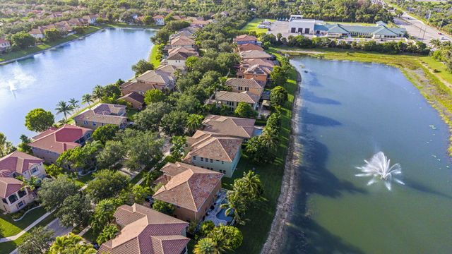 455 Cresta Circle, West Palm Beach, FL 33413