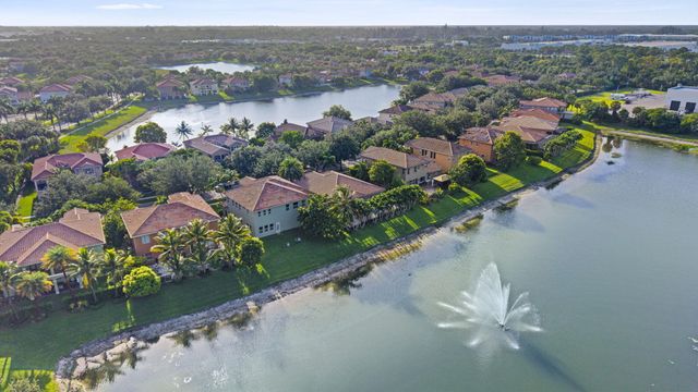 455 Cresta Circle, West Palm Beach, FL 33413