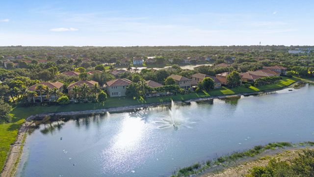 455 Cresta Circle, West Palm Beach, FL 33413