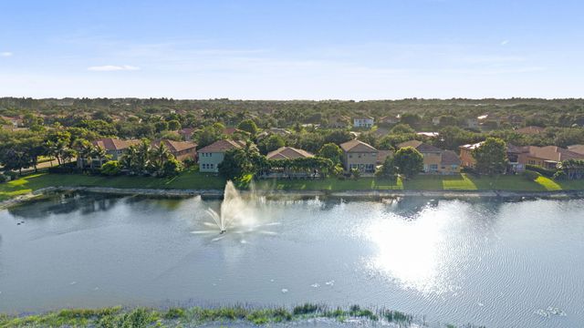 455 Cresta Circle, West Palm Beach, FL 33413