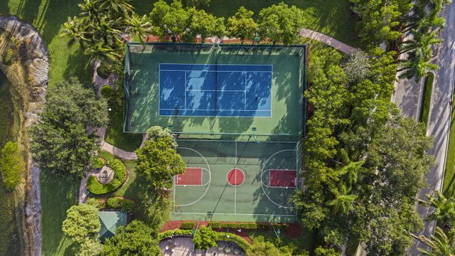 455 Cresta Circle, West Palm Beach, FL 33413