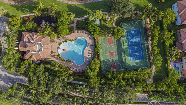 455 Cresta Circle, West Palm Beach, FL 33413