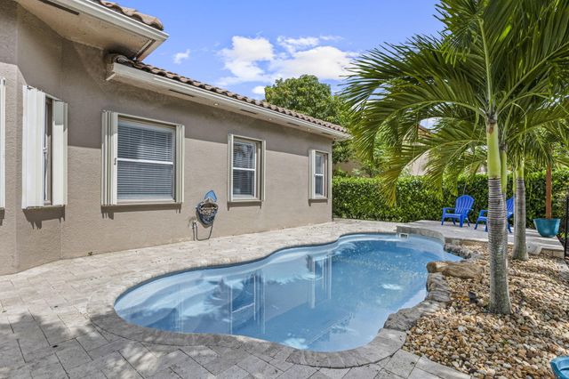 455 Cresta Circle, West Palm Beach, FL 33413
