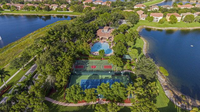 455 Cresta Circle, West Palm Beach, FL 33413