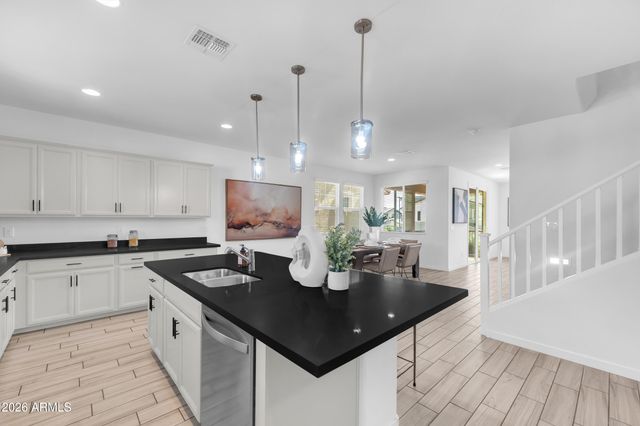 1188 S SUNSET Drive, Chandler, AZ 85286
