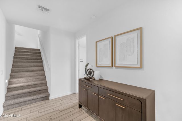 1188 S SUNSET Drive, Chandler, AZ 85286
