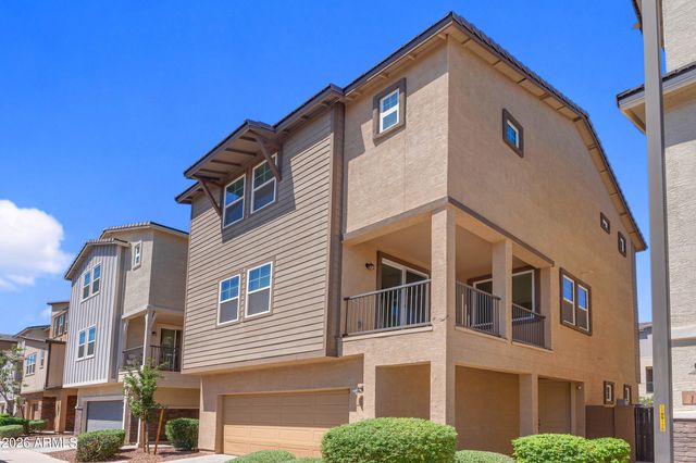 1188 S SUNSET Drive, Chandler, AZ 85286