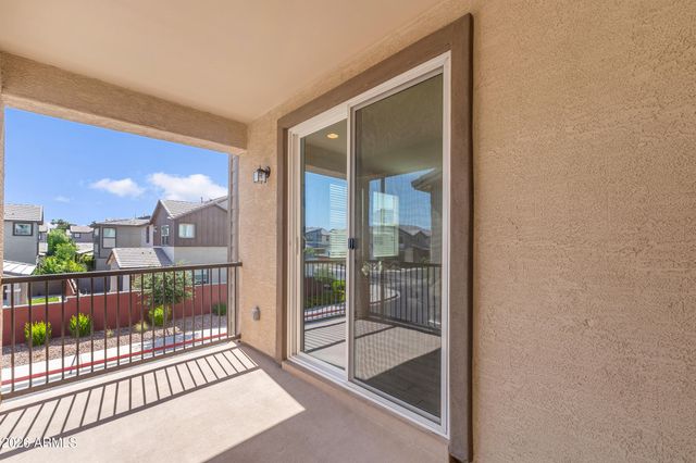 1188 S SUNSET Drive, Chandler, AZ 85286