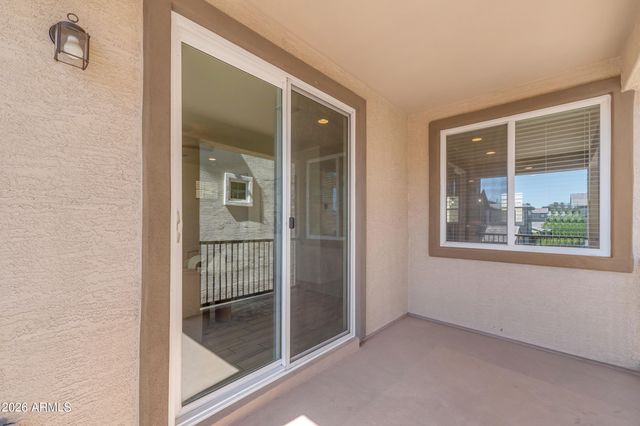 1188 S SUNSET Drive, Chandler, AZ 85286
