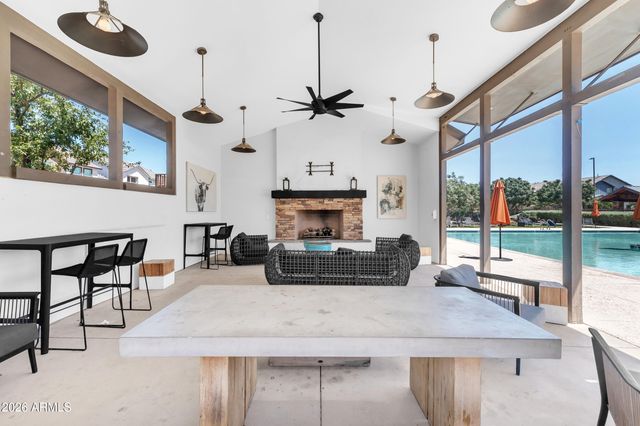 1188 S SUNSET Drive, Chandler, AZ 85286