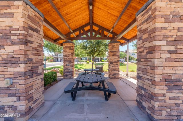 1188 S SUNSET Drive, Chandler, AZ 85286