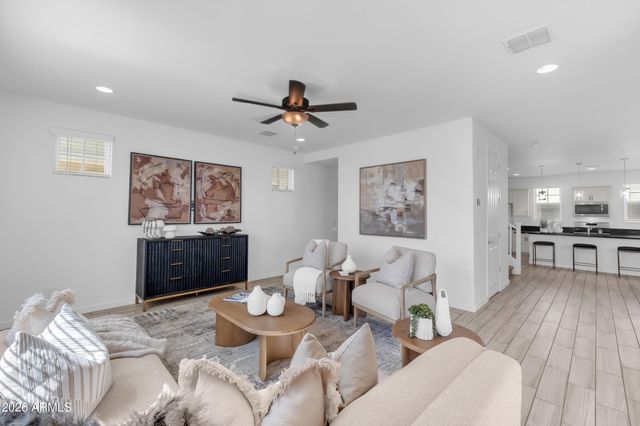 1188 S SUNSET Drive, Chandler, AZ 85286