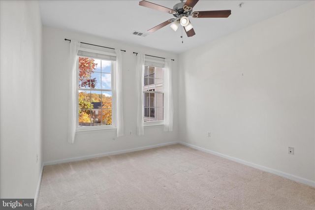 2301 25TH ST S #4-306, Arlington, VA 22206