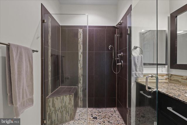 2301 25TH ST S #4-306, Arlington, VA 22206