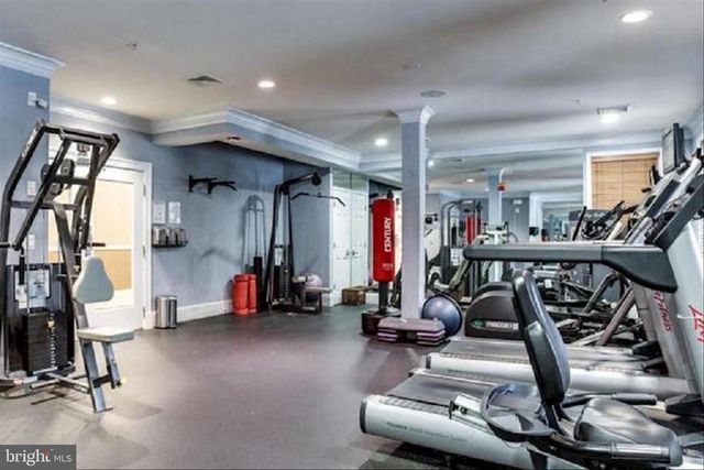 2301 25TH ST S #4-306, Arlington, VA 22206