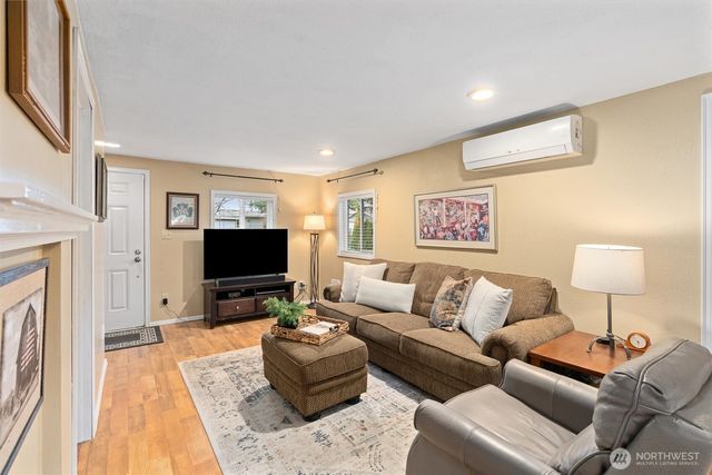 112 Barbara Lane, Everett, WA 98203