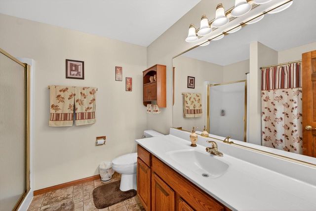 207 Hartford SQUARE, Hartford, WI 53027