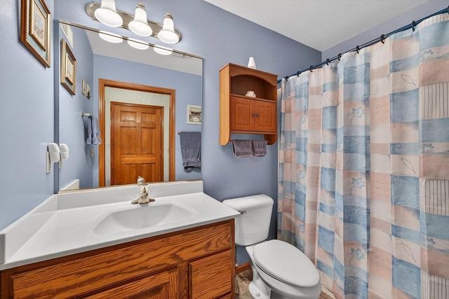 207 Hartford SQUARE, Hartford, WI 53027