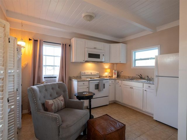 14335 N US HIGHWAY 441, Citra, FL 32113