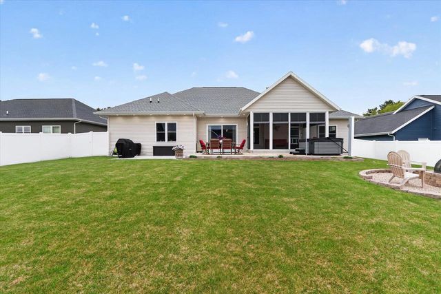 4515 Huntington Avenue, Janesville, WI 53546