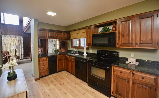 12 Old Spring Drive, Grantham, NH 03753