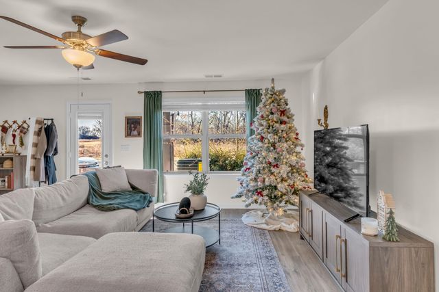 156 Rising Pvt Ln, Gallatin, TN 37066