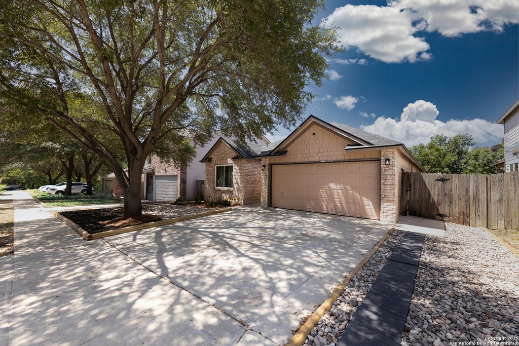 15522 Flowing, San Antonio, TX 78247