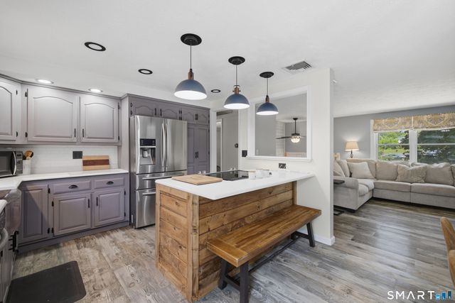 26 Pearl Drive, Vernon, CT 06066