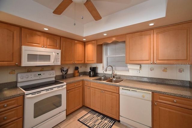 5200 BRITTANY DRIVE S 606, St Petersburg, FL 33715