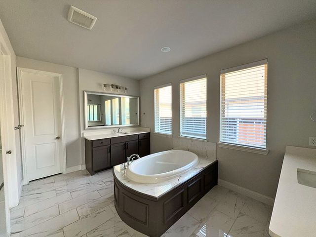 501 Upper Falls Lane, Mansfield, TX 76063