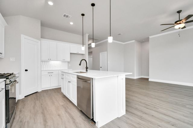 10220 Cabo Del Sol Drive, Cleveland, TX 77327