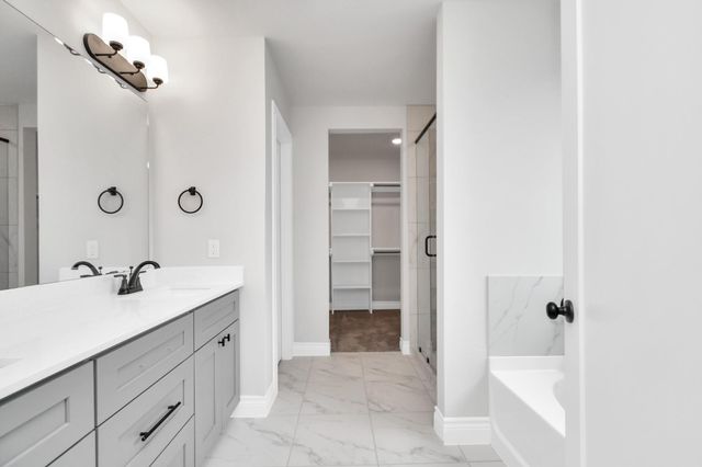 10220 Cabo Del Sol Drive, Cleveland, TX 77327