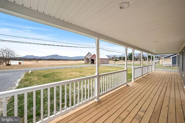 182 RESERVOIR AVE, Luray, VA 22835