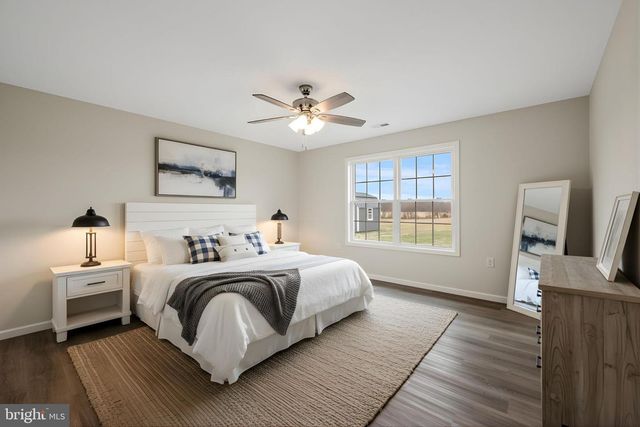 182 RESERVOIR AVE, Luray, VA 22835