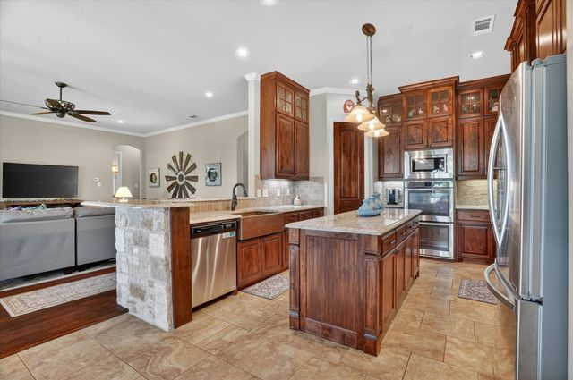 118 Trace Drive, Weatherford, TX 76087