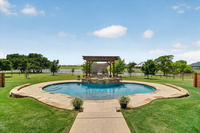 118 Trace Drive, Weatherford, TX 76087