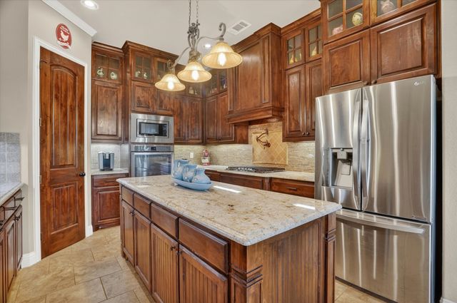 118 Trace Drive, Weatherford, TX 76087