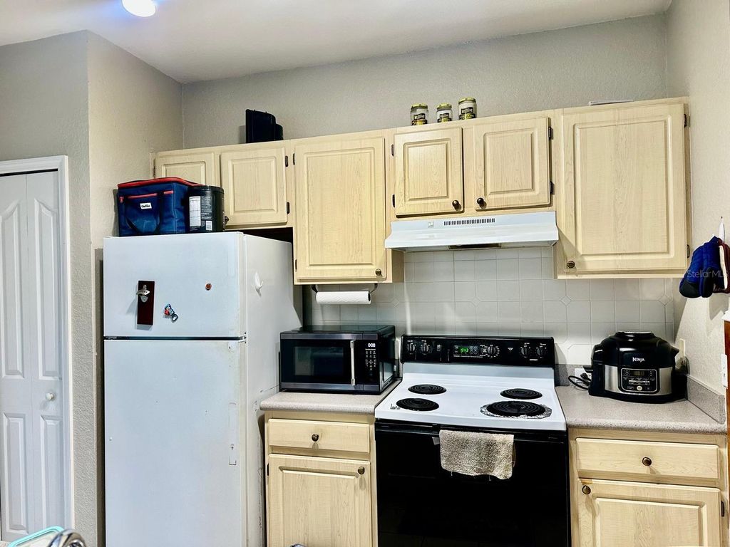 Image 5 of property listing at 2718 MAITLAND CROSSING WAY 207, Orlando, FL 32810